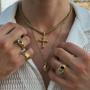 Neuse Jewelry Gold Pendant Necklacd